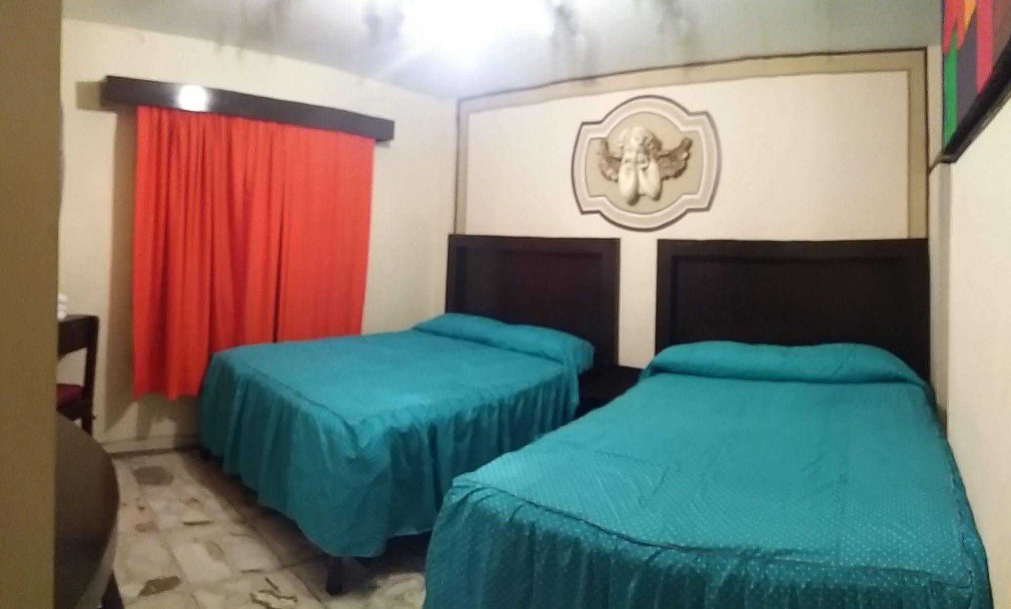 Hotel Colon De Zacatecas Bagian luar foto