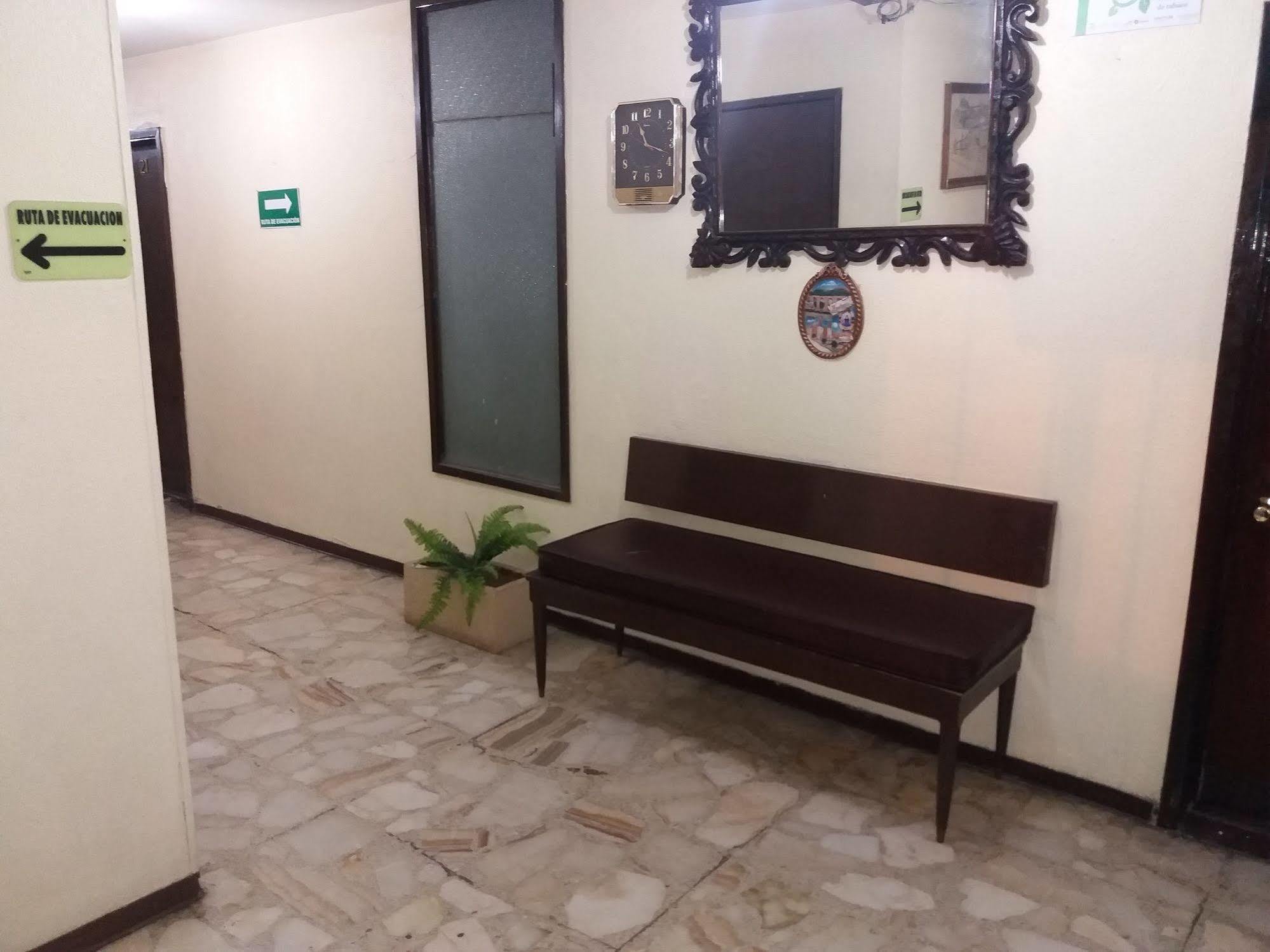 Hotel Colon De Zacatecas Bagian luar foto